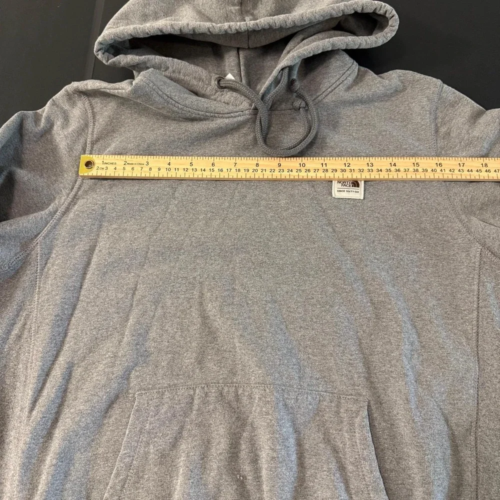 The North Face Mens Circular Design Hoodie Grey Fleece Sweatshirt Medium